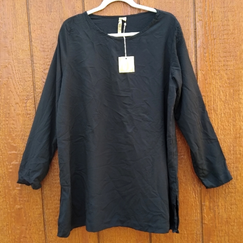 NWT Comfy USA Black PolyesterCrinkle Lounge Classy Long Sleeve Blouse Size Small